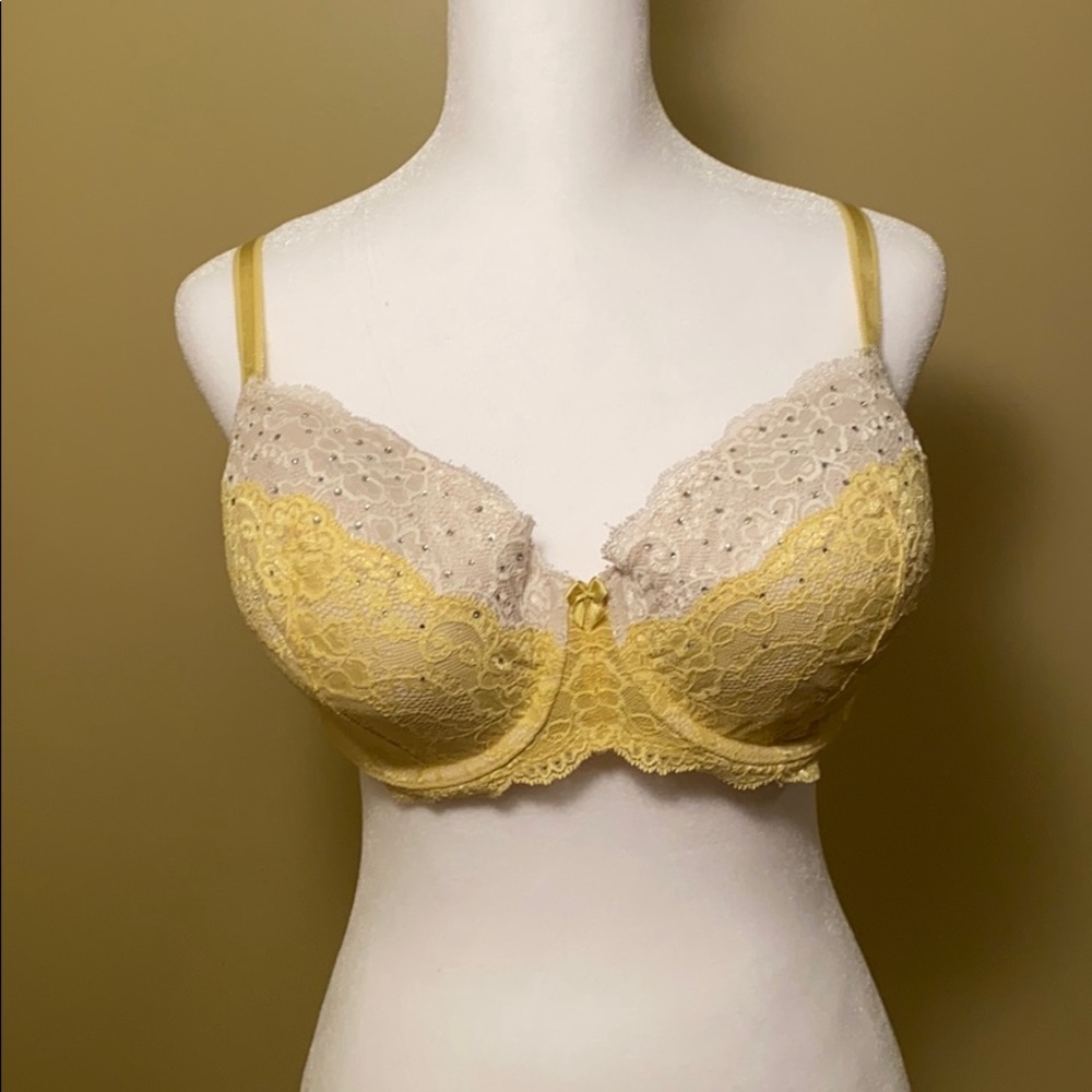 Victoria’s Secret Dream Angels Lined Demi Bra